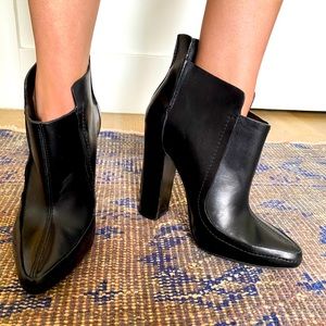 Alexander Wang heel. Black. Leather. Size 36 (6). Only worn twice